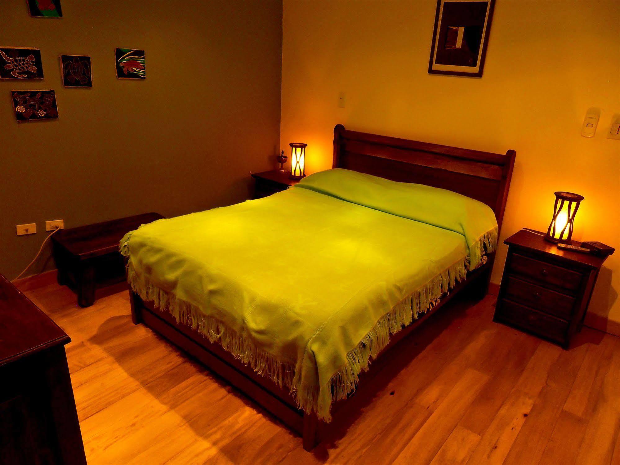 Bed&Breakfast Chorro De Quevedo Богота Экстерьер фото